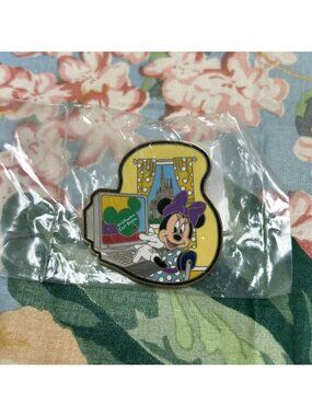Disney Cast Pin Minnie Mouse Pin Party Backstage Pass Series Portal Computer Fun